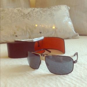 SPY sunglasses gold & black with box and cloth