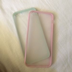 Set of two bumper cases! 💕
