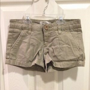 Forever 21 beige tan khaki shorts