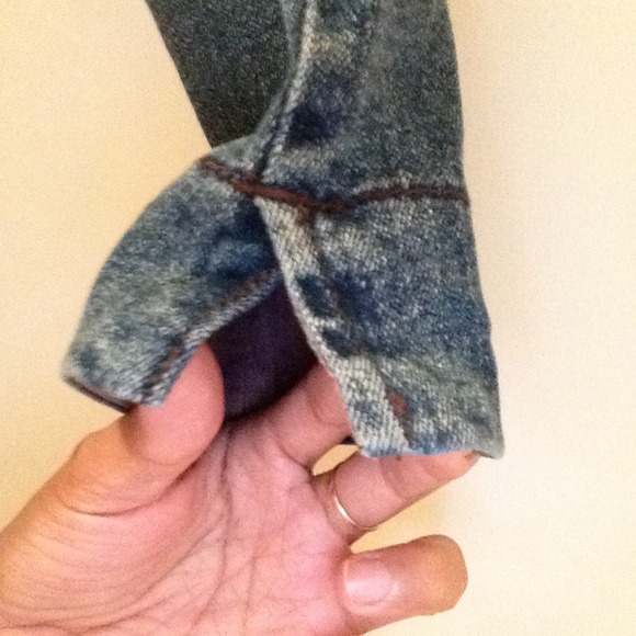 Skinny jeans with a slit at the tip - Picture 4 of 4