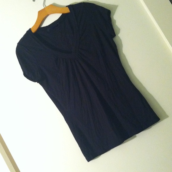 Basic black short sleeve tee! - Picture 1 of 1