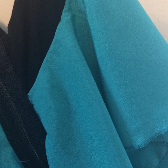 Turquoise T-back Ruffle Top - Picture 4 of 4