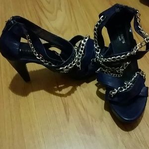 Navy blue chain gang