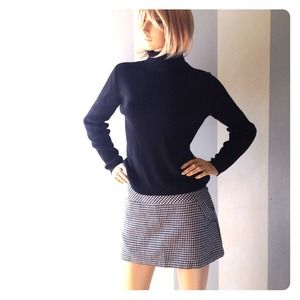 Houndstooth skirt.