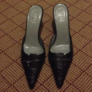 BCBG Paris embossed alligator shoes