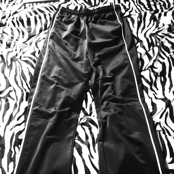 Nice sports warmup pants for youth