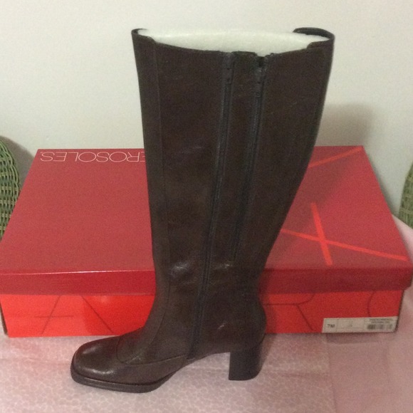 Boots - Picture 2 of 3