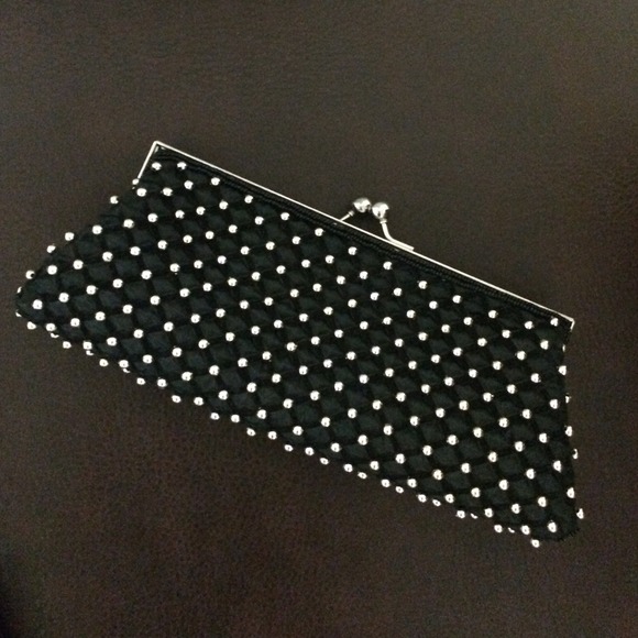 Black beaded clutch - Picture 1 of 4