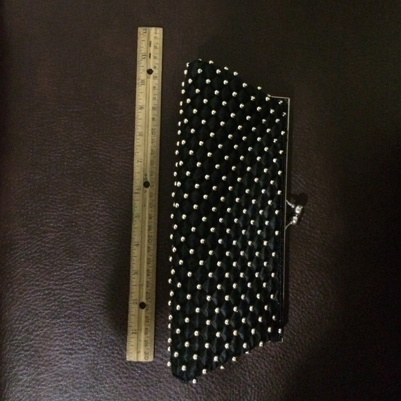 Black beaded clutch - Picture 4 of 4