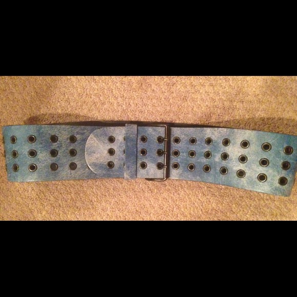 NWNT Blue & White Leather Belt purchased in France - Picture 2 of 6