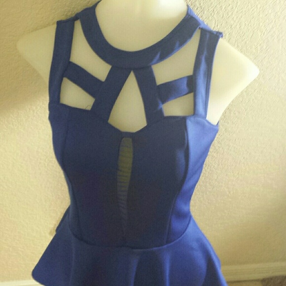 Top - Picture 2 of 3