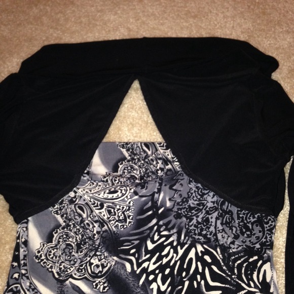 Beautiful shirt - Picture 3 of 3