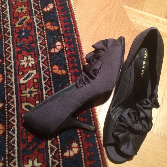 *SOLD* Ann Marino Pumps💼💄👗