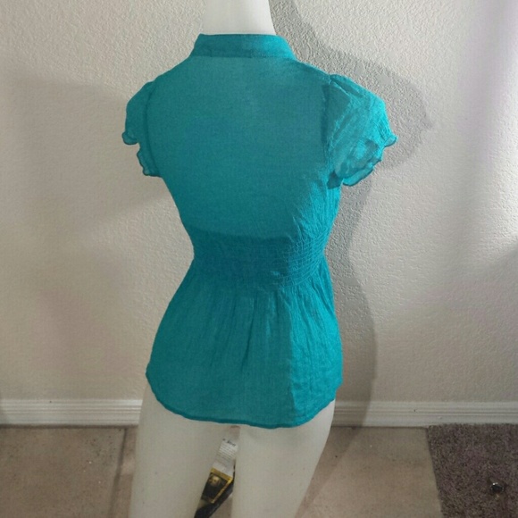 Top - Picture 2 of 4