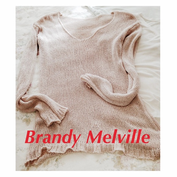 Brandy Melville Sweaters - 🌟SALE🌟Brandy Melville Super Soft Sweater