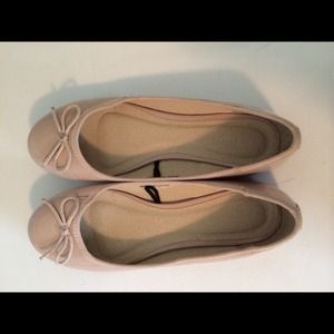 Nude ballet flats