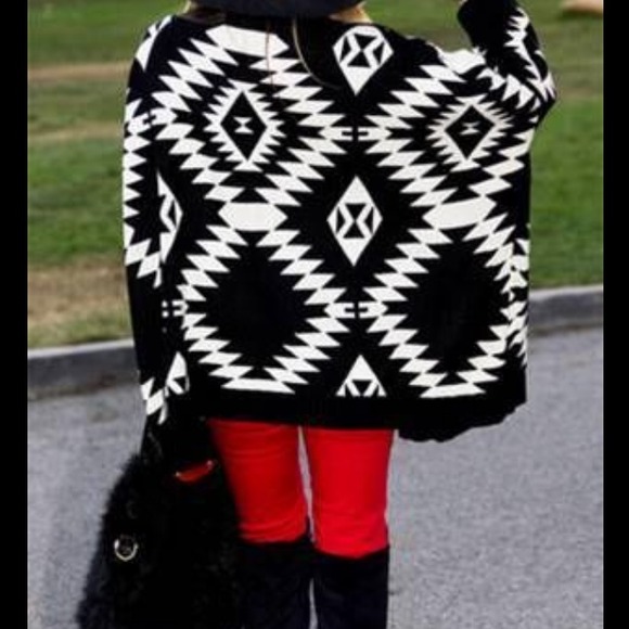 ❤️SALE❤️Aztec Sweater Cardigan - Picture 2 of 2