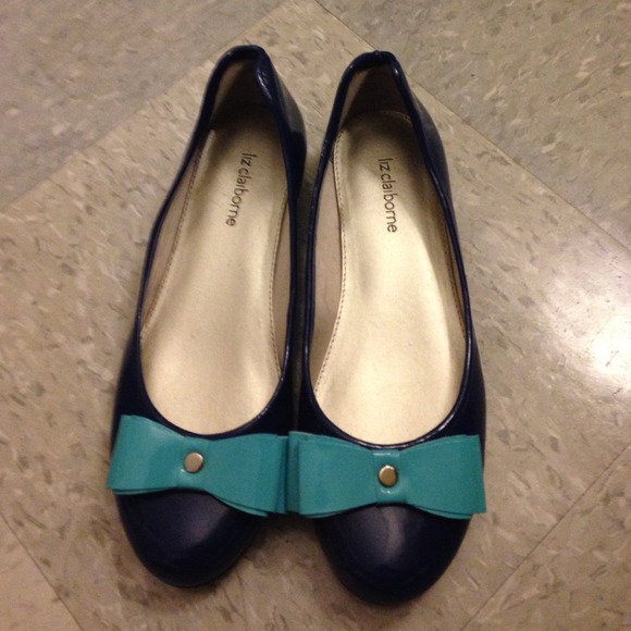 Patent leather bow flats