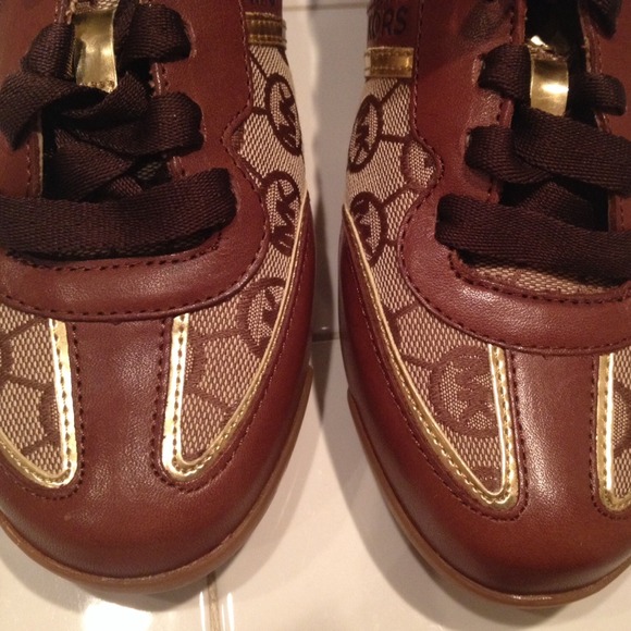 NWOT Michael Kors Tennis Shoes. - Picture 3 of 4