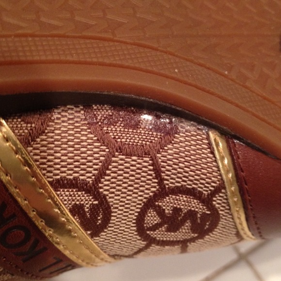 NWOT Michael Kors Tennis Shoes. - Picture 4 of 4