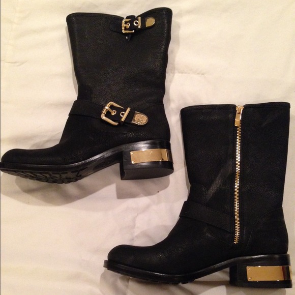 Authentic Vince camuto half boots black