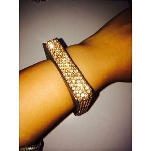 *Gorgeous Bangle*