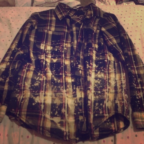 Black plad, button-up shirt