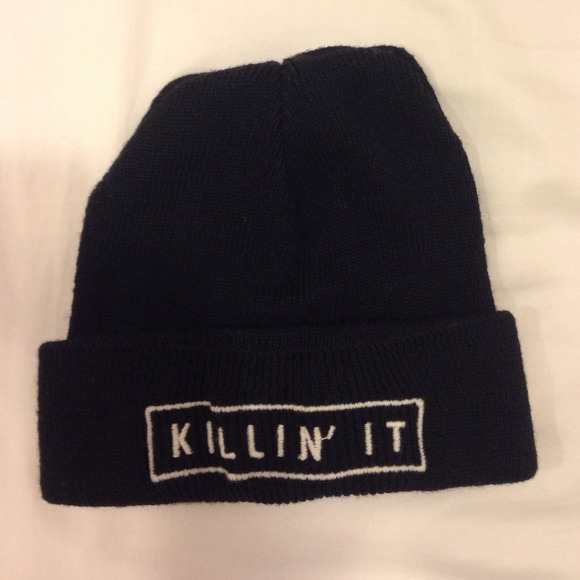 brandy melville killin' it beanie