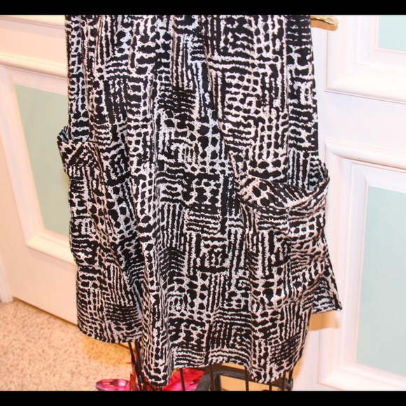 Forever 21 Summer Dress!!!💥 - Picture 3 of 4