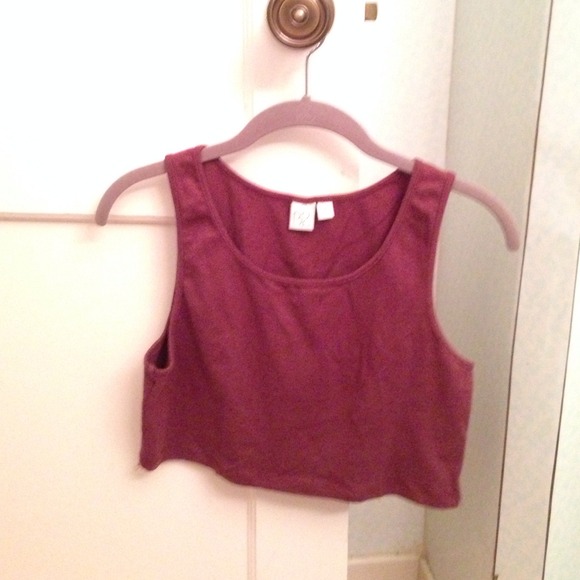 Maroon cropped tank