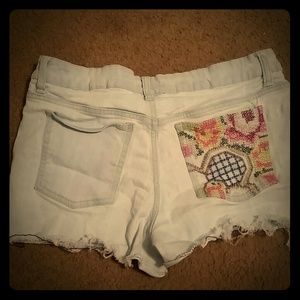 CLEARANCE Cute cropped shorts