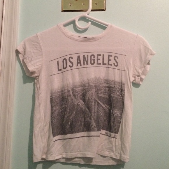 Brandy melville Los Angeles crop top - Picture 1 of 1