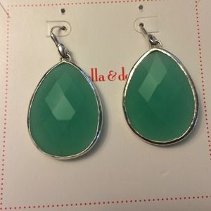 Stella & Dot statement drop earrings