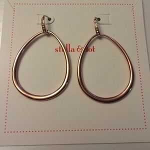 Rose gold Stella & Dot hoop earrings
