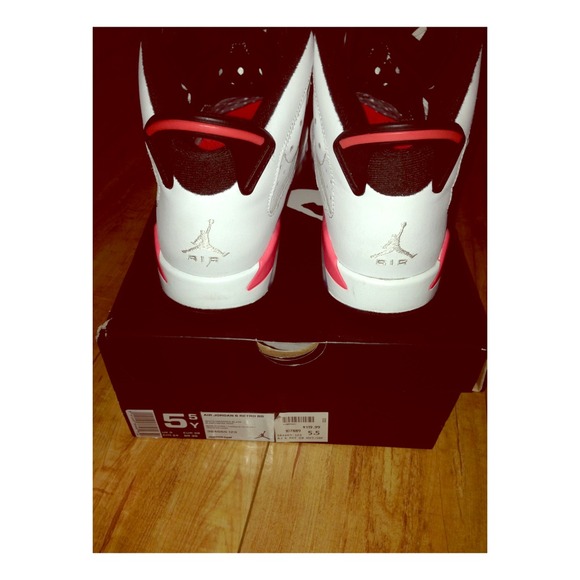 Air Jordan, Infrared 6's.