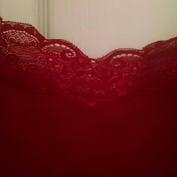 Express red cami - Picture 3 of 4
