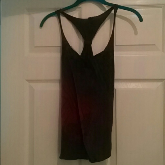 Graphic tank