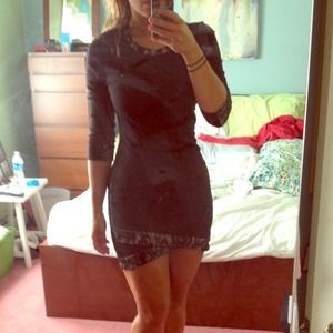 3/4 sleeved black bodycon dress