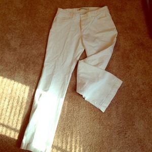WHITE DENIM JEANS