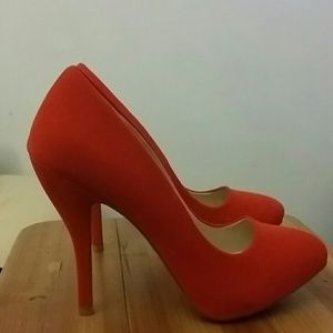 Red Heels ***willing to trade, deal or bundle ***
