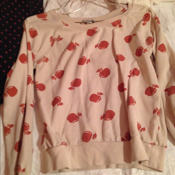 Forever 21 apple crew neck sweater