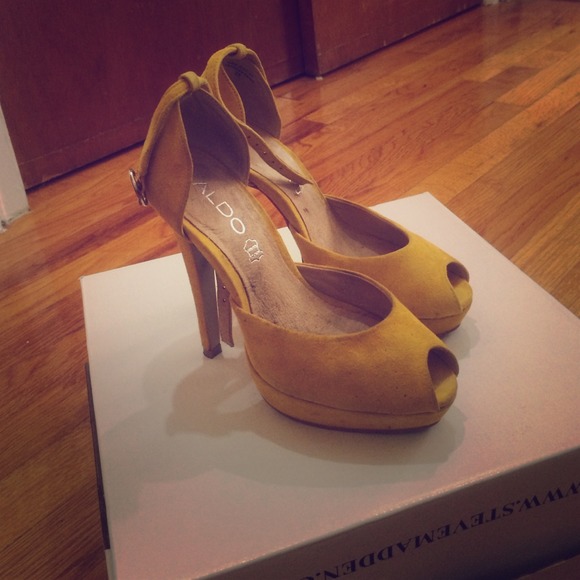 yellow aldo peep toe pumps