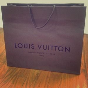 Medium Louis vuitton paper bag only