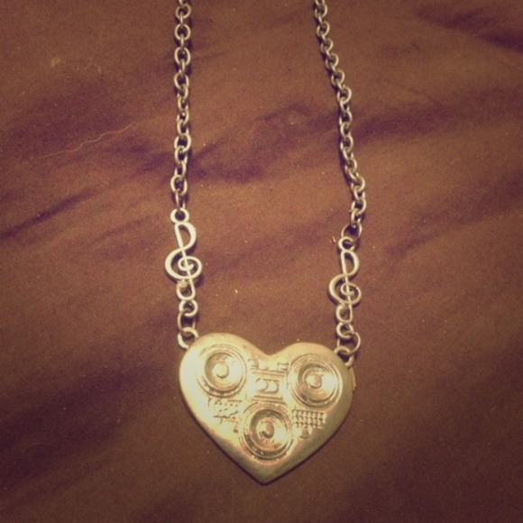 Music lovers necklace