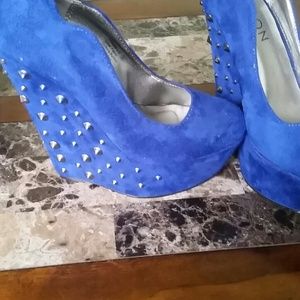 Wedge shoes