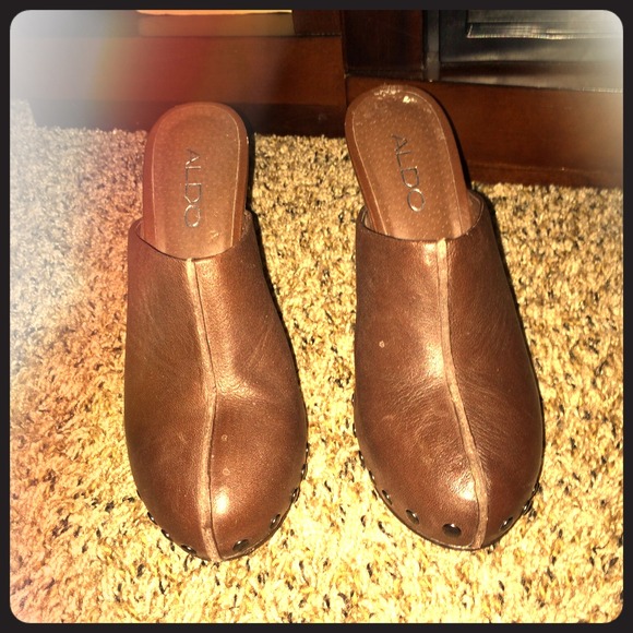 Brown clogs
