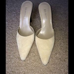 Women's shoes