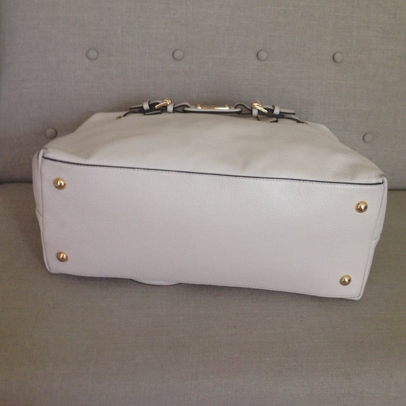 ❌❌SOLD ON TRADESY.com❌❌Michael Kors MK Weekender - Picture 3 of 4