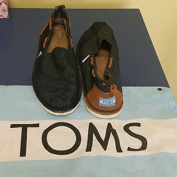 SOLD! Reduced TOMS Shoes