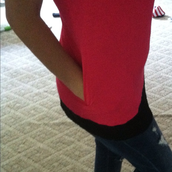 Closeout******* Express Top marked down! - Picture 4 of 4